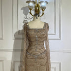 Vestido de noche de lujo color caramelo con cuentas y mangas estilo capa LA72604