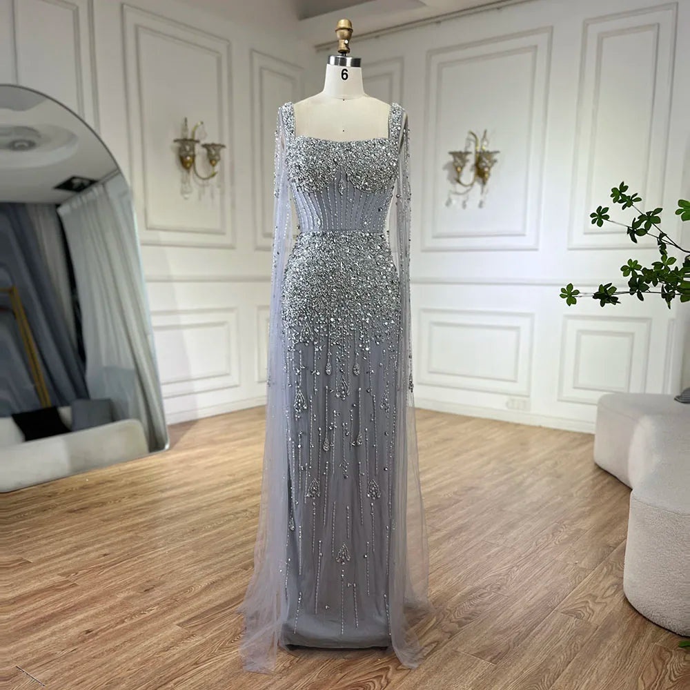 Arabisches, graues, mit Perlen besetztes, luxuriöses, langes Abendkleid im Meerjungfrauenstil aus Dubai mit Cape-Ärmeln, elegant für Damen – Party 2025 LA72592 