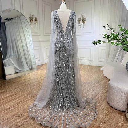 Elegante vestido de noche árabe de sirena gris con mangas estilo capa y cuentas de lujo para mujer, ideal para bodas y fiestas 2025 LA72289 