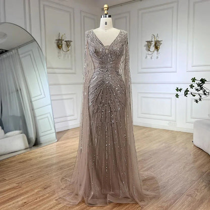 Luxuriöses Abendkleid im Meerjungfrauen-Stil aus Dubai mit Cape und V-Ausschnitt LA72239
