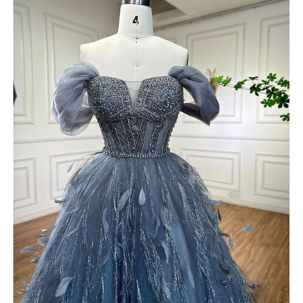Vestido de noche azul de lujo, corte A, sexy, con hombros descubiertos, cuentas y plumas, ideal para bodas y fiestas 2025 LA72120 