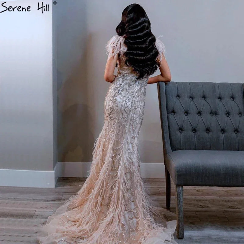 Vestido de noche elegante de sirena color champán con plumas de diamante, sin mangas, formal, de lujo, con cuentas 2025 LA70350 