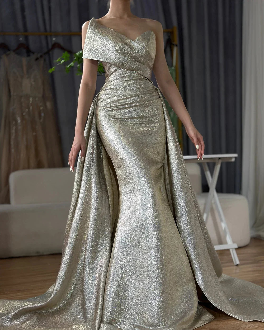 Vestido de noche estilo sirena dorado de Dubái con sobrefalda LA70626A