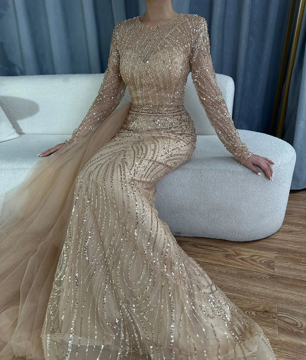 Vestido de noche árabe largo de sirena con cuentas color caramelo y sobrefalda para ocasiones formales 2025 LA71673A 
