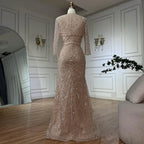 Hautfarbenes Meerjungfrauenkleid mit Spaghettiträgern und Perlenbesatz und abnehmbarer Langarmjacke für formelle Anlässe LA72160C