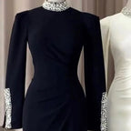 Vestido de noche de lujo con corte sirena y abertura en satén negro LA72476