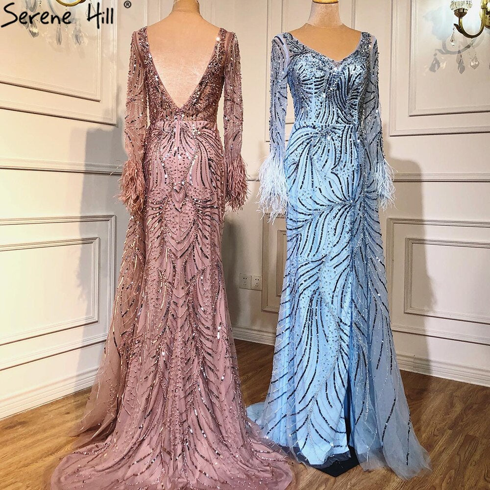 Vestidos de noche de lujo con escote en V y mangas largas con plumas y perlas de sirena azul de Dubái para mujer, para fiesta 2025 LA70533 