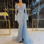 Vestidos de noche de lujo con escote en V y mangas largas con plumas y perlas de sirena azul de Dubái para mujer, para fiesta 2025 LA70533 