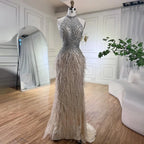Vestido de noche estilo sirena, de lujo, estilo Dubái, con cuello halter, plumas beige y cuentas, para mujer, para boda, fiesta, 2025, LA70623A 