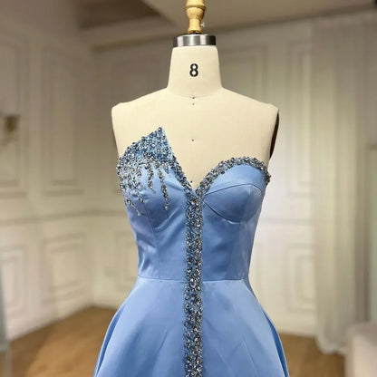 Elegantes blaues arabisches Abendkleid aus Satin mit luxuriösem Seitenschlitz und Kristallen LA71847 