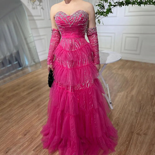Elegante vestido de noche fucsia de corte A con escote corazón y hombros descubiertos, con cuentas y capas, para mujer, para fiesta 2025 LA72035 