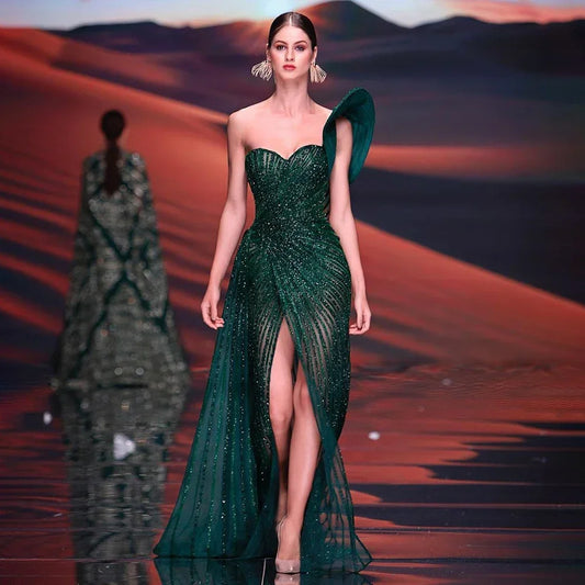 Vestido de noche verde sirena con abertura alta, un hombro y cuentas, para boda 2025 LA71779 