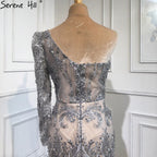 Vestido de noche sexy de sirena con abertura alta en gris 2025, vestido formal de un solo hombro con plumas y cuentas, diseño LA70691 