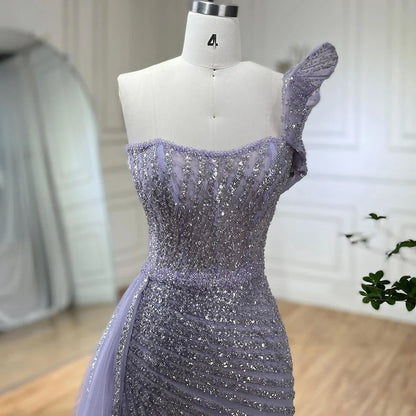 Lilafarbenes Abendkleid im Meerjungfrau-Stil mit einer Schulter und hohem Schlitz und Perlenbesatz LA72277