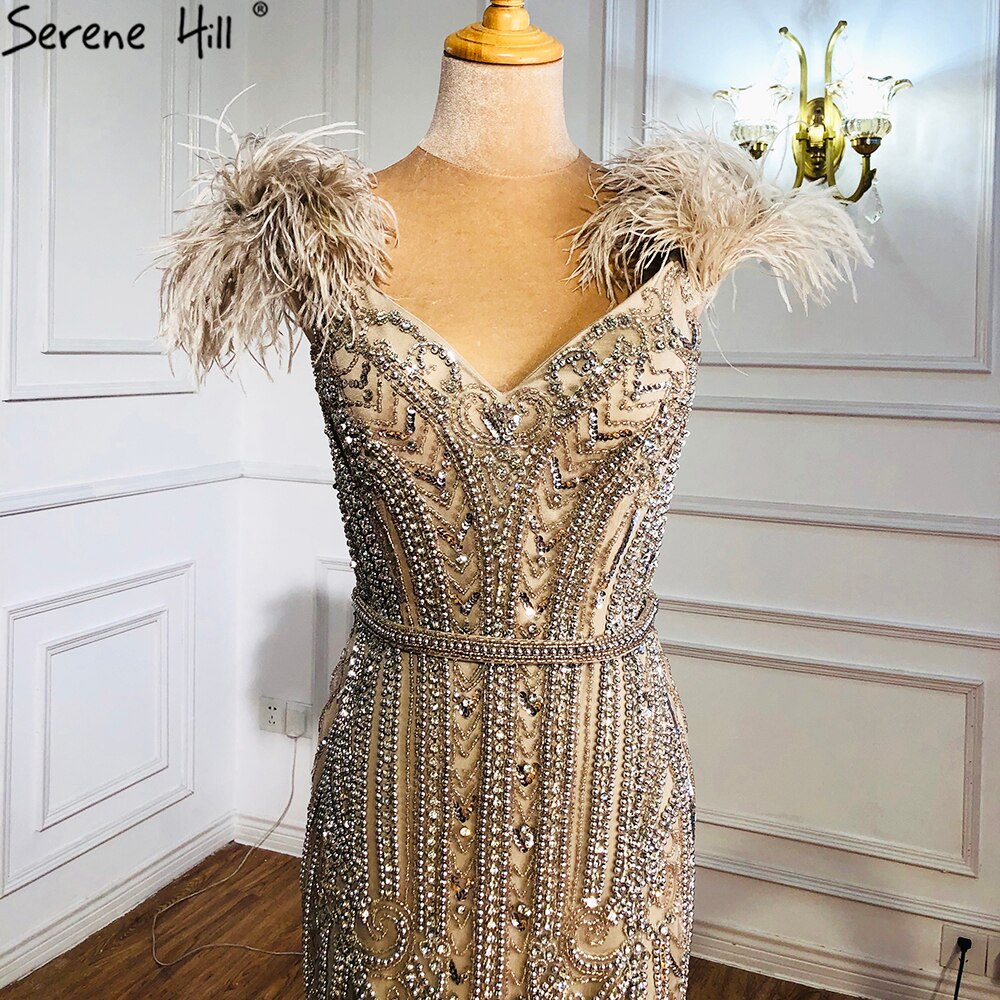 Vestido de noche de sirena de lujo color lila con cuentas y plumas LA70830