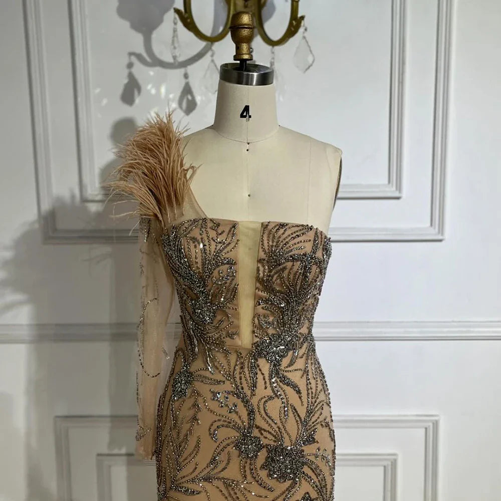 Luxus Dubai Nude One-Shoulder Perlen Federn Meerjungfrau Abendkleider Kleider für Frauen Hochzeit Party Kleid LA72508 