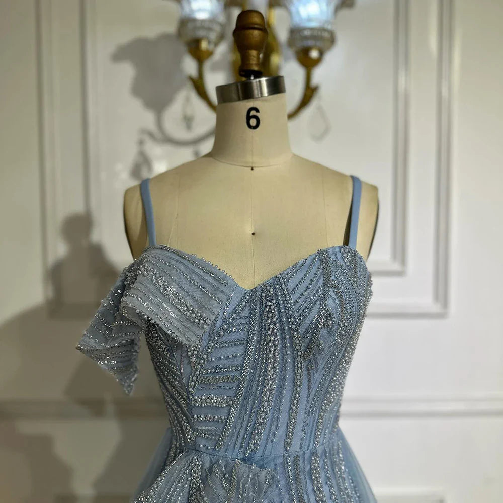Meerjungfrau-Abendkleid mit hellblauem, perlenbesetztem Spaghettiträger für formelle Anlässe 2025 LA72341A