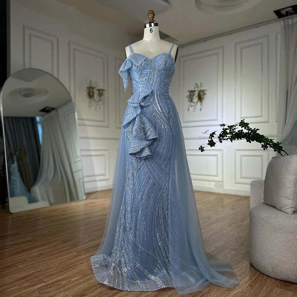 Meerjungfrau-Abendkleid mit hellblauem, perlenbesetztem Spaghettiträger für formelle Anlässe 2025 LA72341A