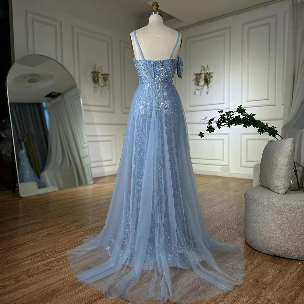 Meerjungfrau-Abendkleid mit hellblauem, perlenbesetztem Spaghettiträger für formelle Anlässe 2025 LA72341A
