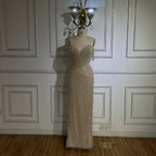 Nudefarbenes Meerjungfrauen-Abendkleid mit Spaghettiträgern und Perlenbesatz – Luxuriöses Dubai-Kleid für die Hochzeitsfeier der Frau LA72393 