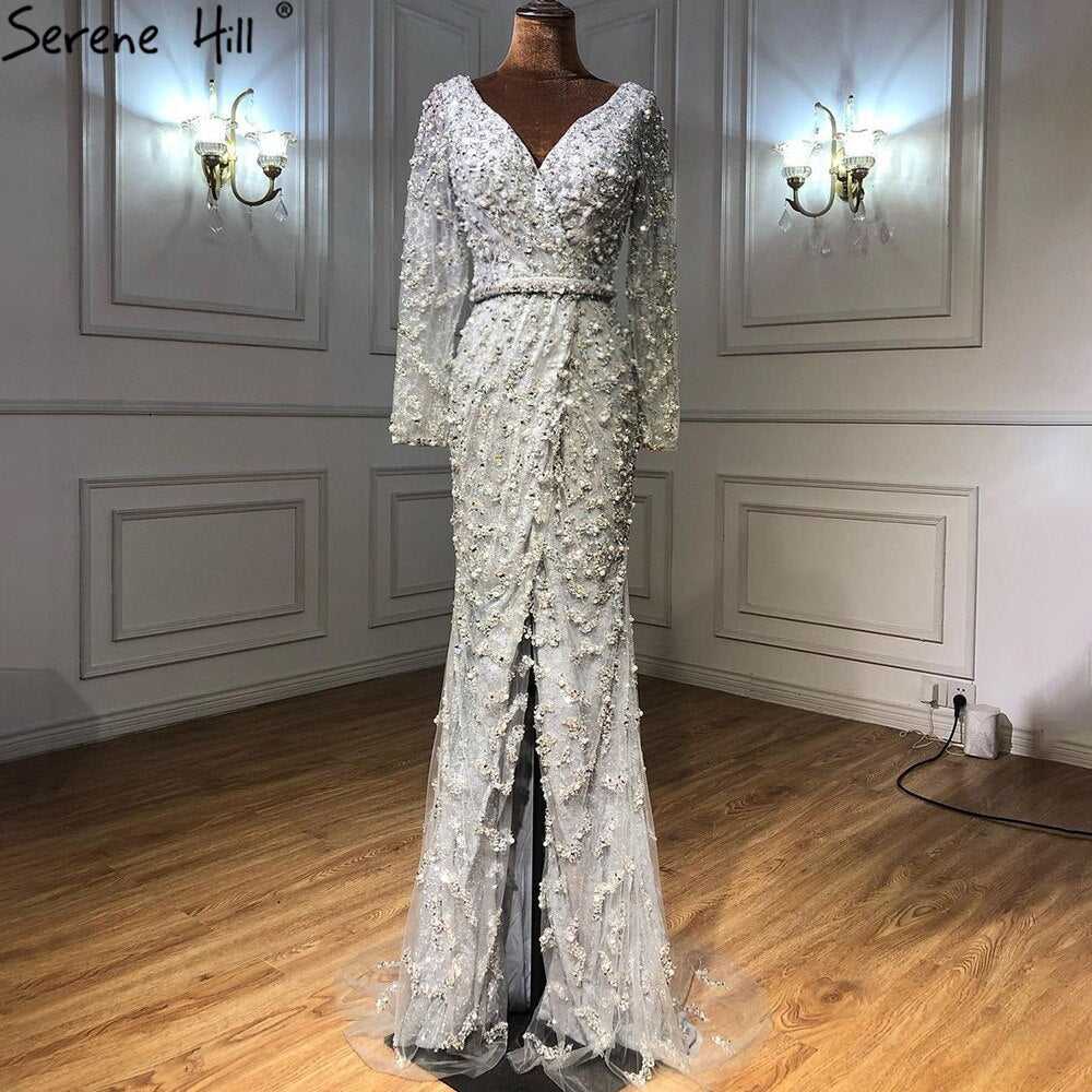 Pfirsich Meerjungfrau V-Ausschnitt Abendkleider 2025 Dubai Lange Ärmel Perlenbesetztes Abendkleid Design LA70499 
