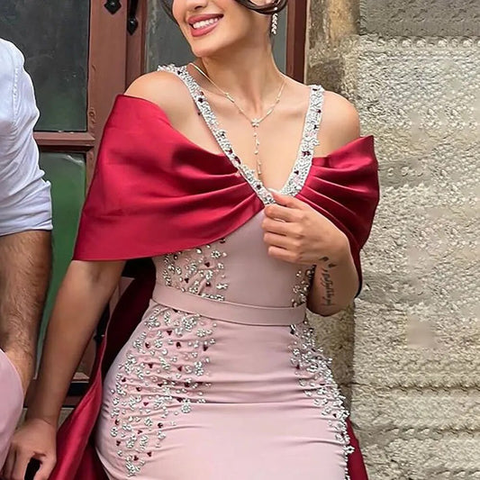 Luxuriöses arabisches rosa-burgunderrotes Meerjungfrau-Abendkleid mit Umhang LA72121
