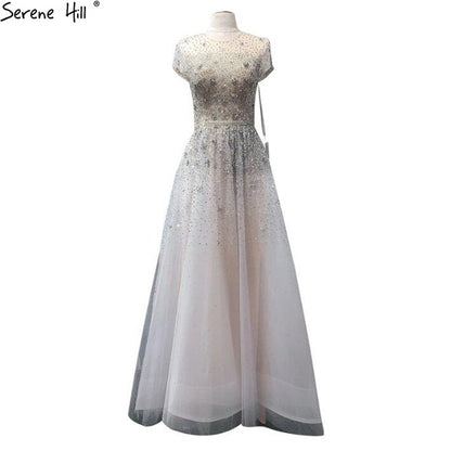 Silber A-Linie Tüll Abendkleider 2025 Dubai Kurze Ärmel Perlenbesetztes Abendkleid Design LA70715 