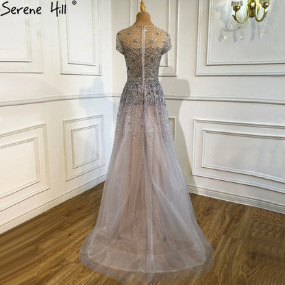 Silber A-Linie Tüll Abendkleider 2025 Dubai Kurze Ärmel Perlenbesetztes Abendkleid Design LA70715 