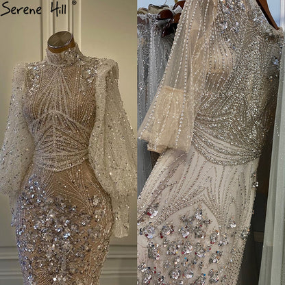 Silbernes, luxuriöses, perlenbesetztes Abendkleid im Meerjungfrauenstil mit langen Ärmeln LA71036 (im Angebot, keine Rückgabe, keine Rückerstattung)