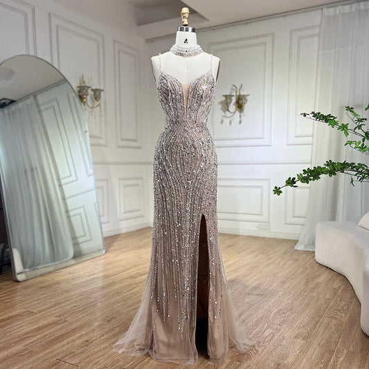 Silber Nude Meerjungfrau Spaghetti mit geteiltem Riemen Perlen Abendkleider Ballkleider Für Frau Party 2025 LA72047B 