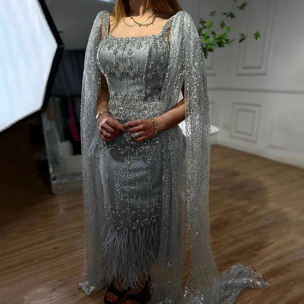 Splittergraues arabisches Meerjungfrau-Abendkleid mit Federumhang, Abschlussball- und Abendkleider für Frauen, Hochzeitsfeierkleider LA72334 