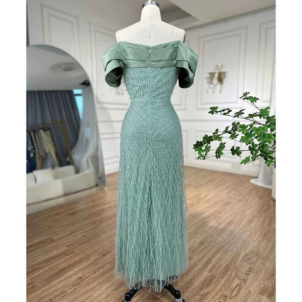 Elegante vestido de noche verde salvia con hombros descubiertos para mujer LA72125