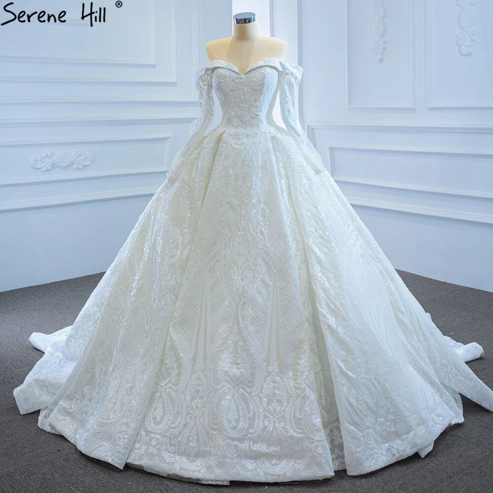 Vestido de novia blanco brillante con hombros descubiertos, mangas largas y cordones, 2025 HM67222 