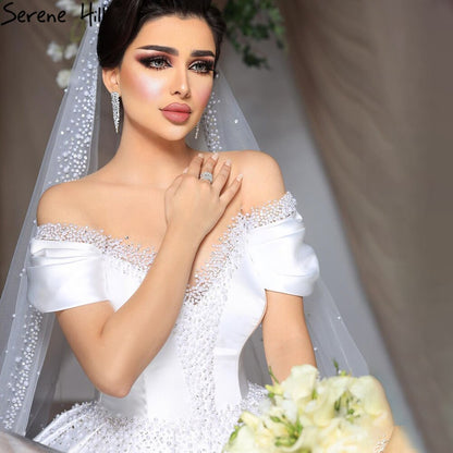 White Satin Beading Pearls Wedding Dresses 2025 Sleeveless High-end Lace Up Bridal Dress HM67240