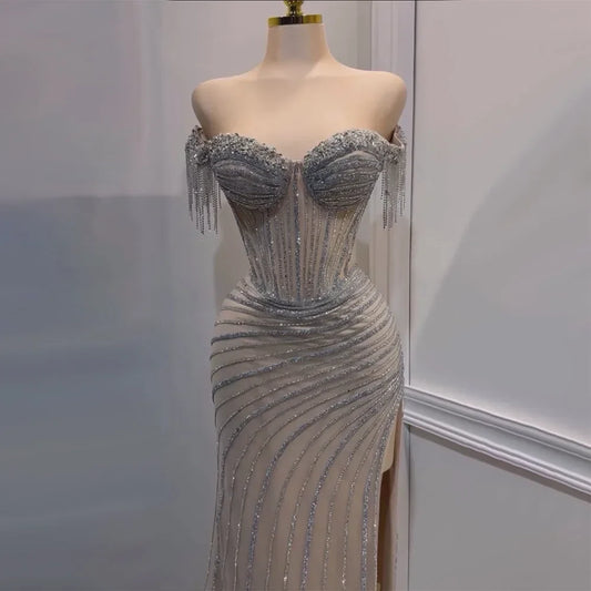 Splitter nude Boot-ausschnitt Split Meerjungfrau Elegante Perlen Quaste Abendkleider Kleider Für Frau Hochzeit Party 2025 LA72391 