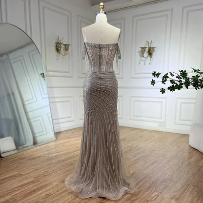 Splitter nude Boot-ausschnitt Split Meerjungfrau Elegante Perlen Quaste Abendkleider Kleider Für Frau Hochzeit Party 2025 LA72391 