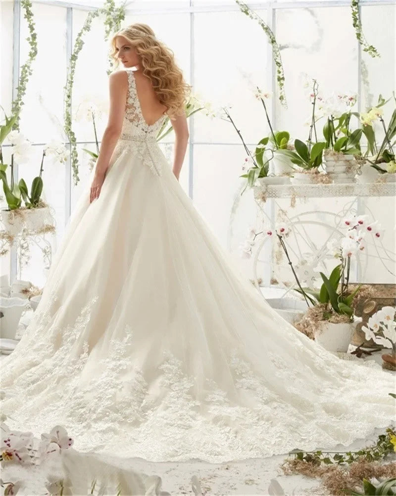 Sexy Lace Wedding Dresses Long Train Simple Bride Floor Length Long Sleeve Applique Lace up Open Back Wedding Dresses-payinti