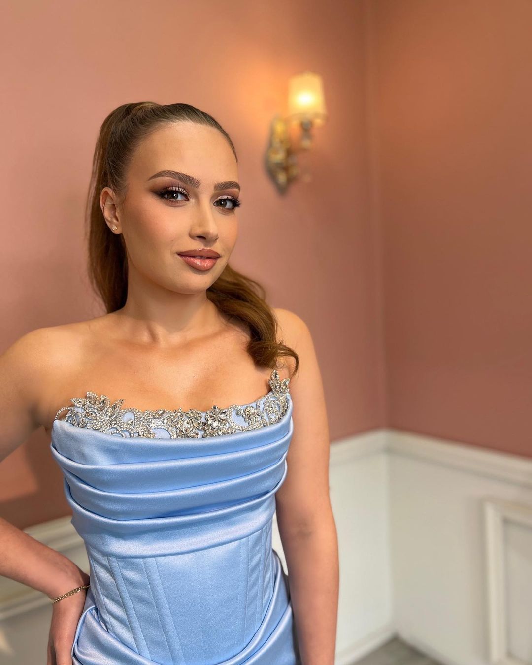 Sexy Langes Blaues Trägerloses Meerjungfrau-Ballkleid Aus Spitze Mit Strasssteinen