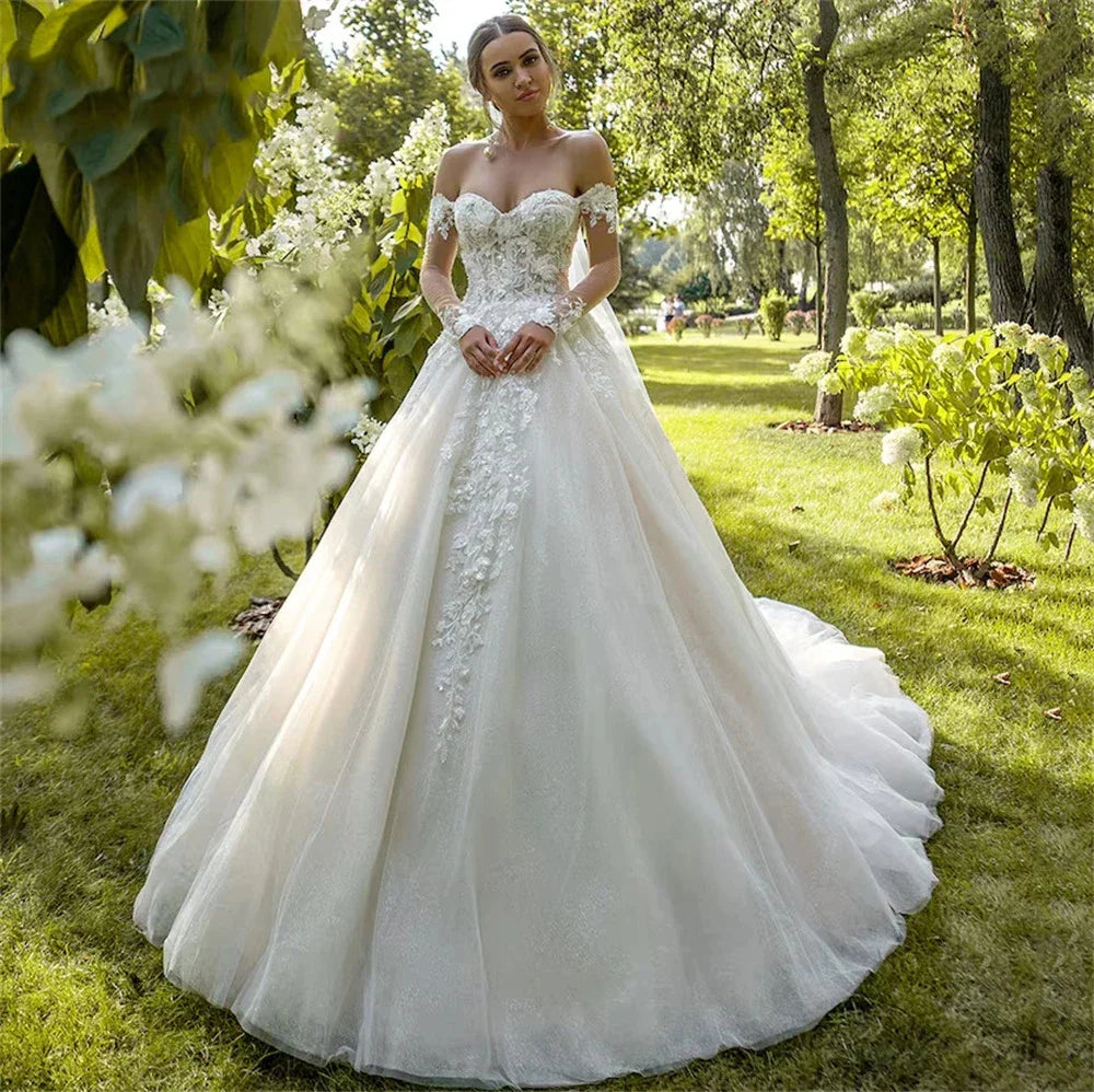 Sexy Off Shoulder Pretty Backless Mopping Wedding Dresses Fascinating Elegant Spaghetti Straps Boho Lace Applique Bride Gown-payinti