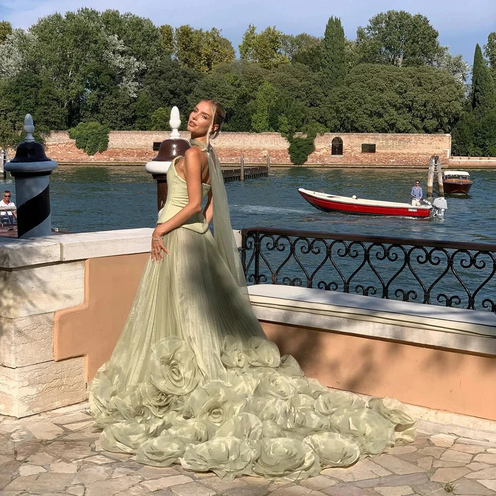 Elegantes Abendkleid in Salbeigrün mit 3D-Blumen in A-Linie LA72913