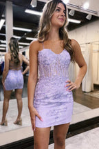 Vestidos de fiesta ajustados con tirantes finos, apliques de encaje y escote en V PD500