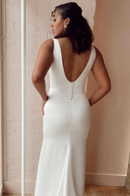 Schlichte lange weiße Meerjungfrau Satin ärmellose Brautkleider mit Schlitz