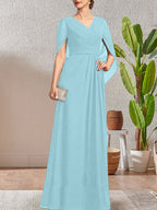 Vestido largo azul marino oscuro con escote en V y corte A para madre de la novia