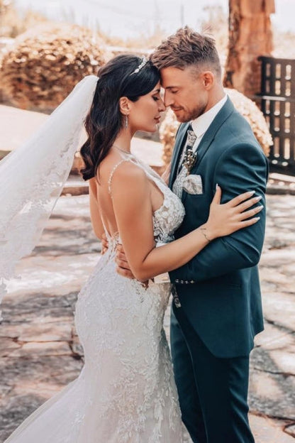 Vestido de novia de tul con escote en V, sin mangas y largo hasta el suelo, con encaje
