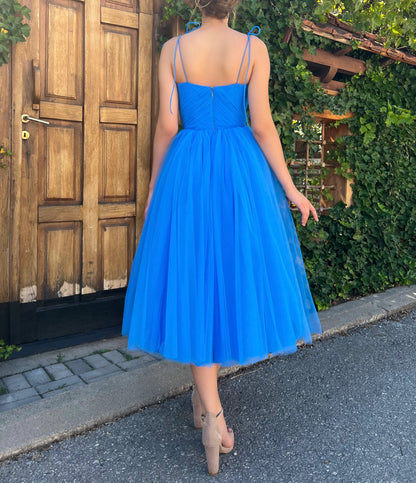 Midi-Ballkleid mit Spaghettiträgern und Herzausschnitt SYP186