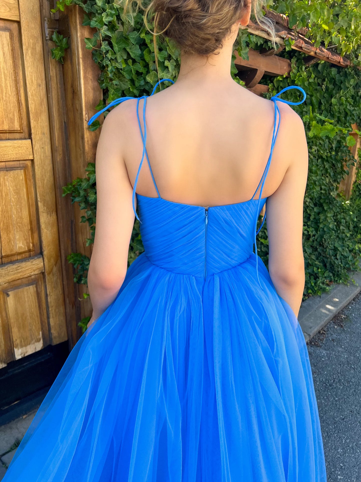 Midi-Ballkleid mit Spaghettiträgern und Herzausschnitt SYP186