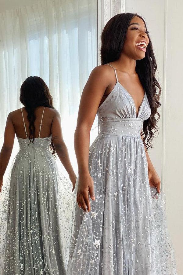 Vestido de noche largo de tul plateado con tirantes finos y abertura PSK369