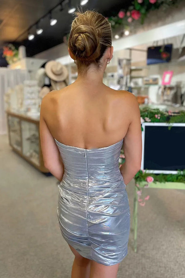 Vestido de fiesta de satén plateado, ajustado, sin tirantes y con cuentas brillantes PD536