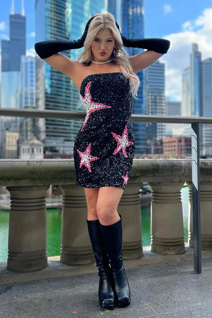 Glitzerndes schwarzes trägerloses, figurbetontes, kurzes Homecoming-Kleid mit Pailletten