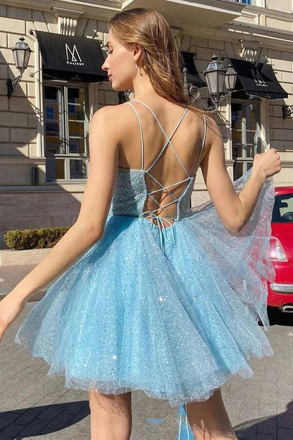 Funkelndes blaues A-Linien-Heimkehrkleid mit Spaghettiträgern, kurze Ballkleider